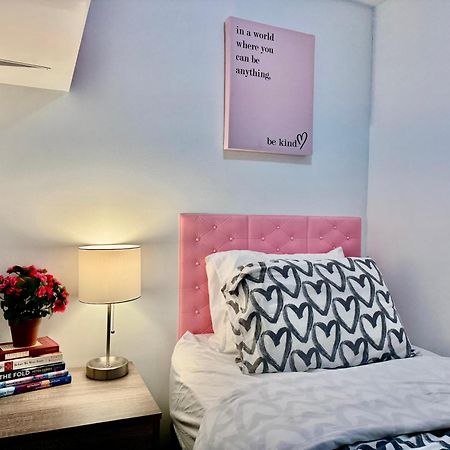 Tiny Private Room On The 1St Floor With Shared Bathroom Near Seatac Airport And Downtown Seattle Bagian luar foto