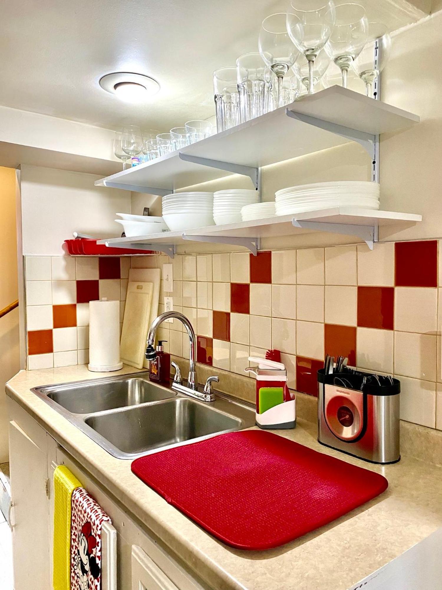 Tiny Private Room On The 1St Floor With Shared Bathroom Near Seatac Airport And Downtown Seattle Bagian luar foto