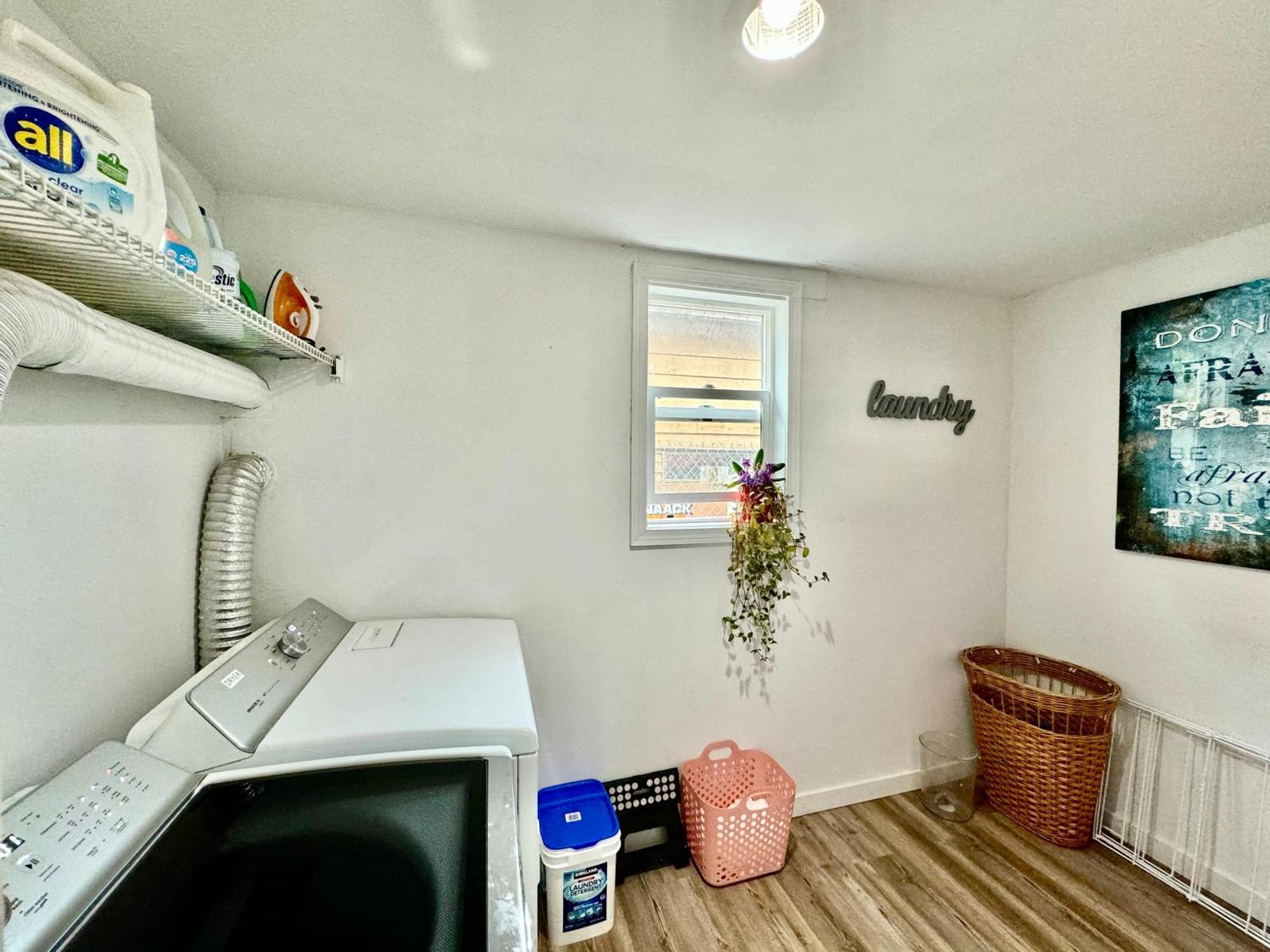 Tiny Private Room On The 1St Floor With Shared Bathroom Near Seatac Airport And Downtown Seattle Bagian luar foto