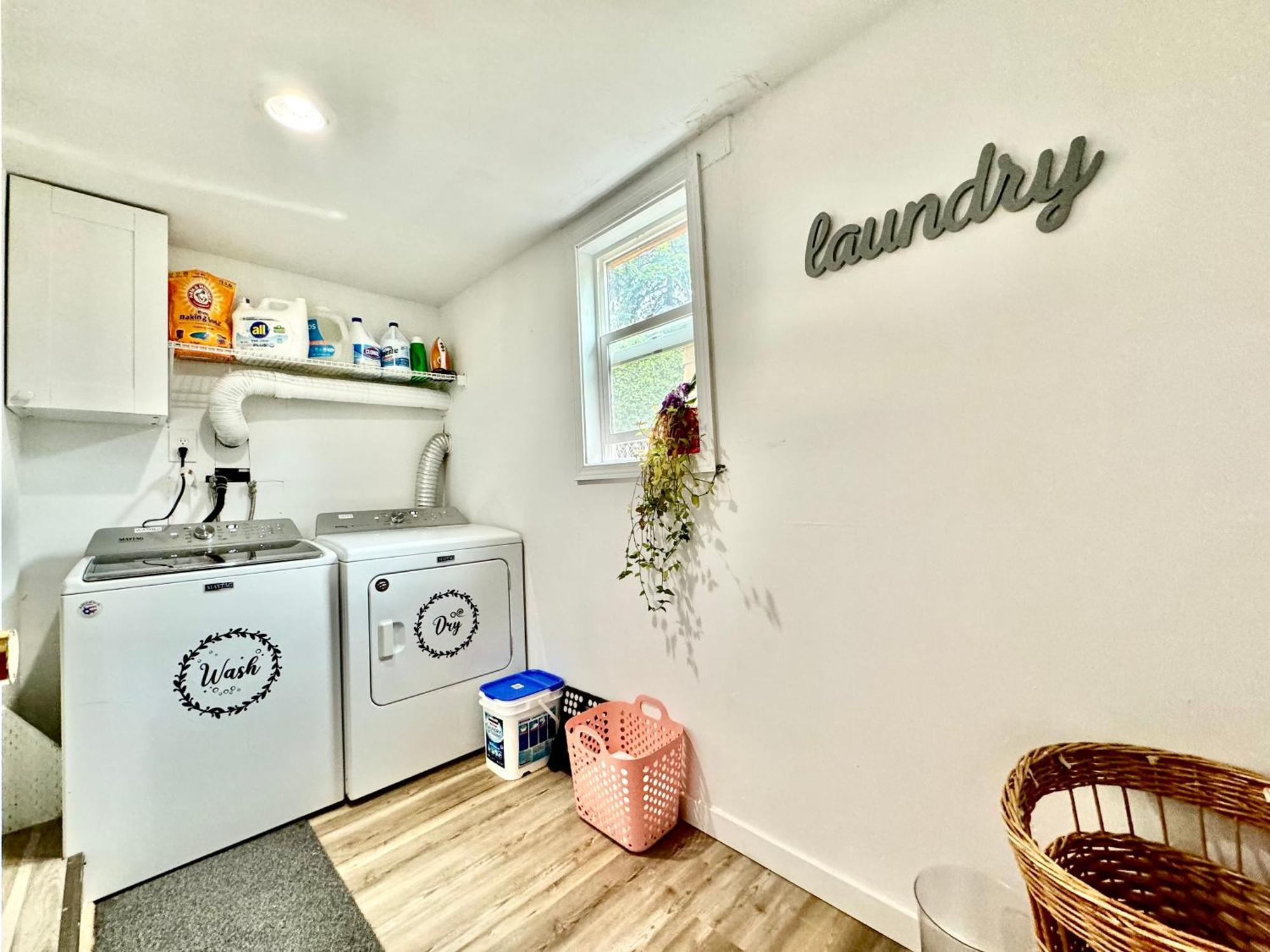 Tiny Private Room On The 1St Floor With Shared Bathroom Near Seatac Airport And Downtown Seattle Bagian luar foto