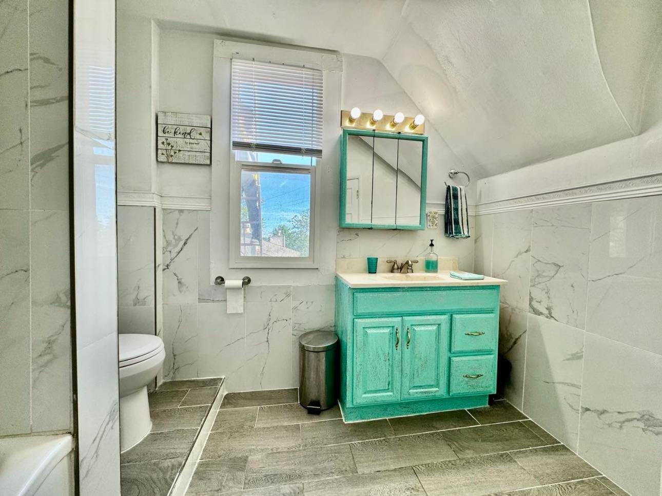 Tiny Private Room On The 1St Floor With Shared Bathroom Near Seatac Airport And Downtown Seattle Bagian luar foto