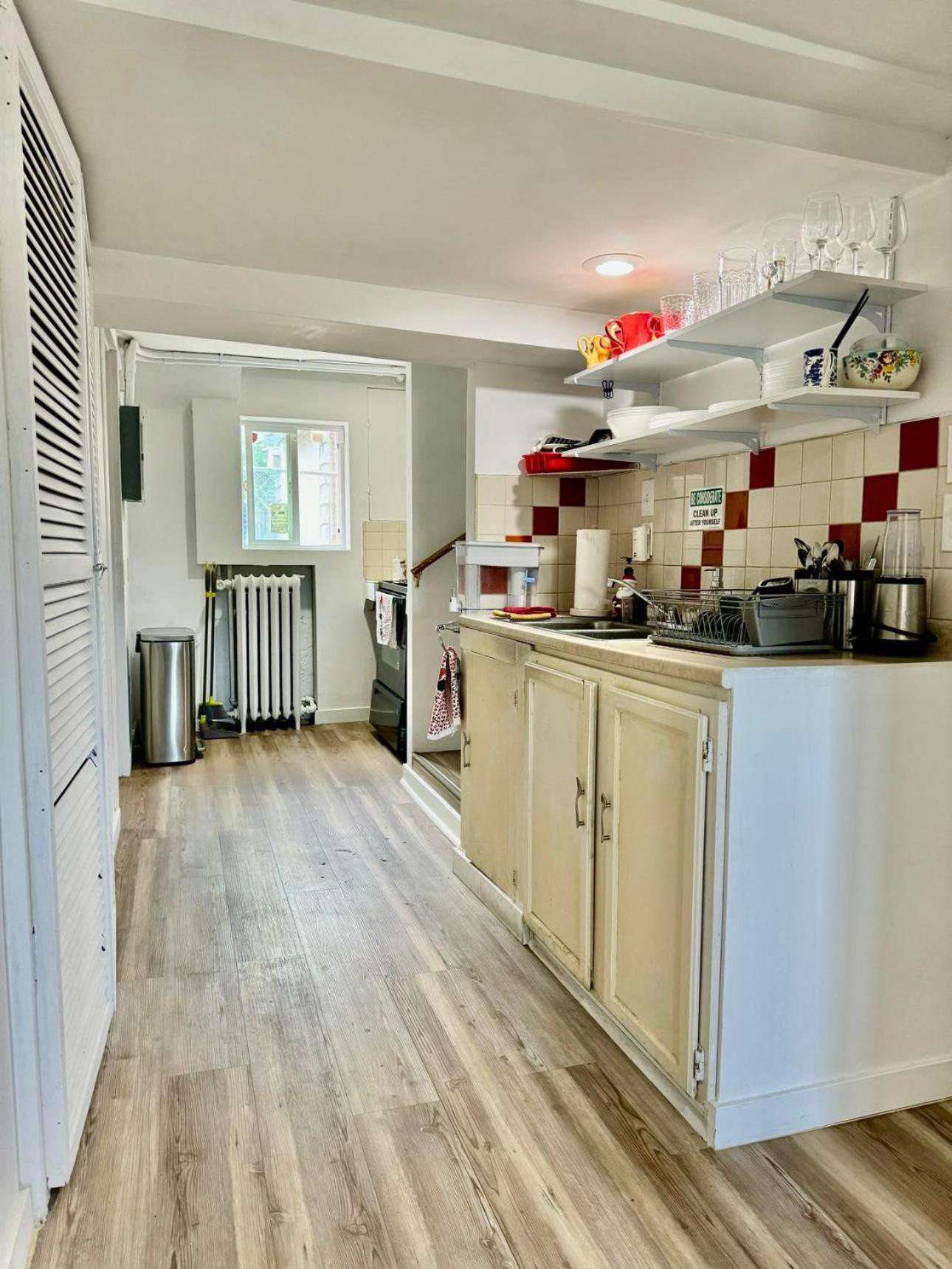 Tiny Private Room On The 1St Floor With Shared Bathroom Near Seatac Airport And Downtown Seattle Bagian luar foto